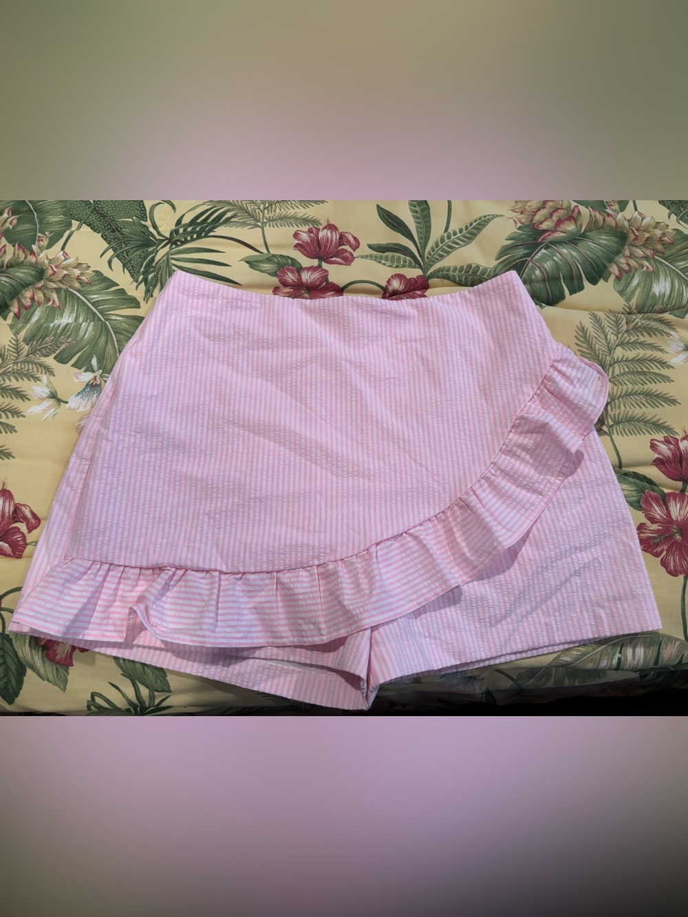 Lilly Pulitzer Pink White Seersucker Ruffle Skort Shorts Size 8 Preppy